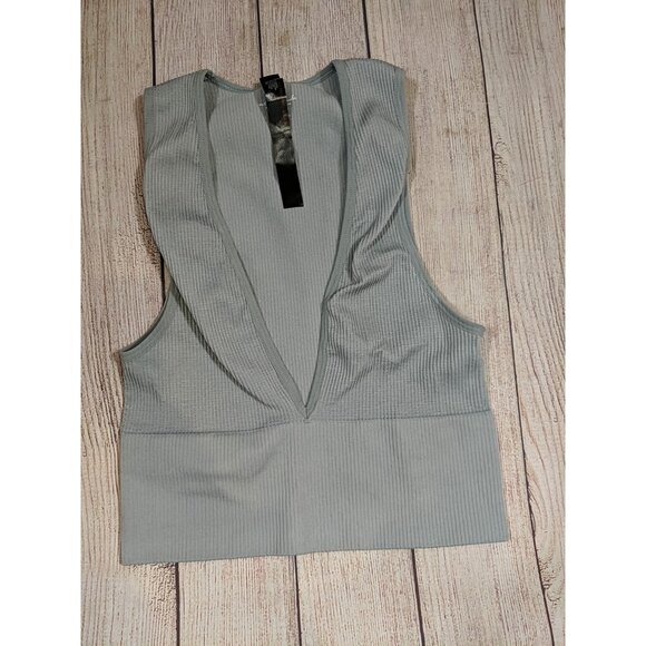 URBAN OUTFITTERS OUT FROM UNDER Women's Seamless Bra Tank Deep V-Neck  Size Smal - Picture 3 of 6